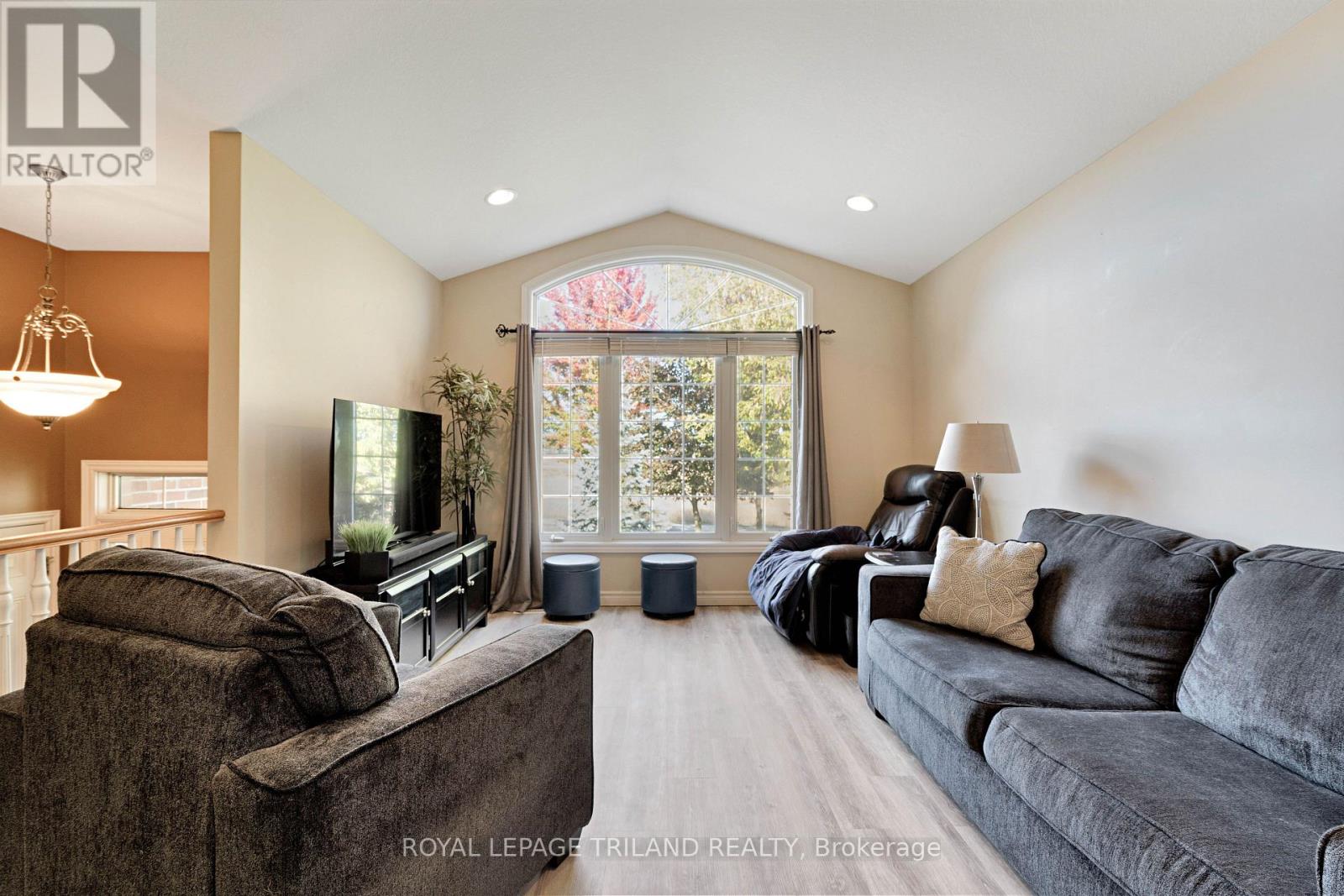 3805 Trillium Drive, Southwest Middlesex, Ontario  N0L 1M0 - Photo 7 - X12526062