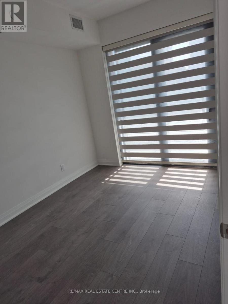 1907 - 4015 The Exchange, Mississauga, Ontario  L5B 0N9 - Photo 3 - W12526006