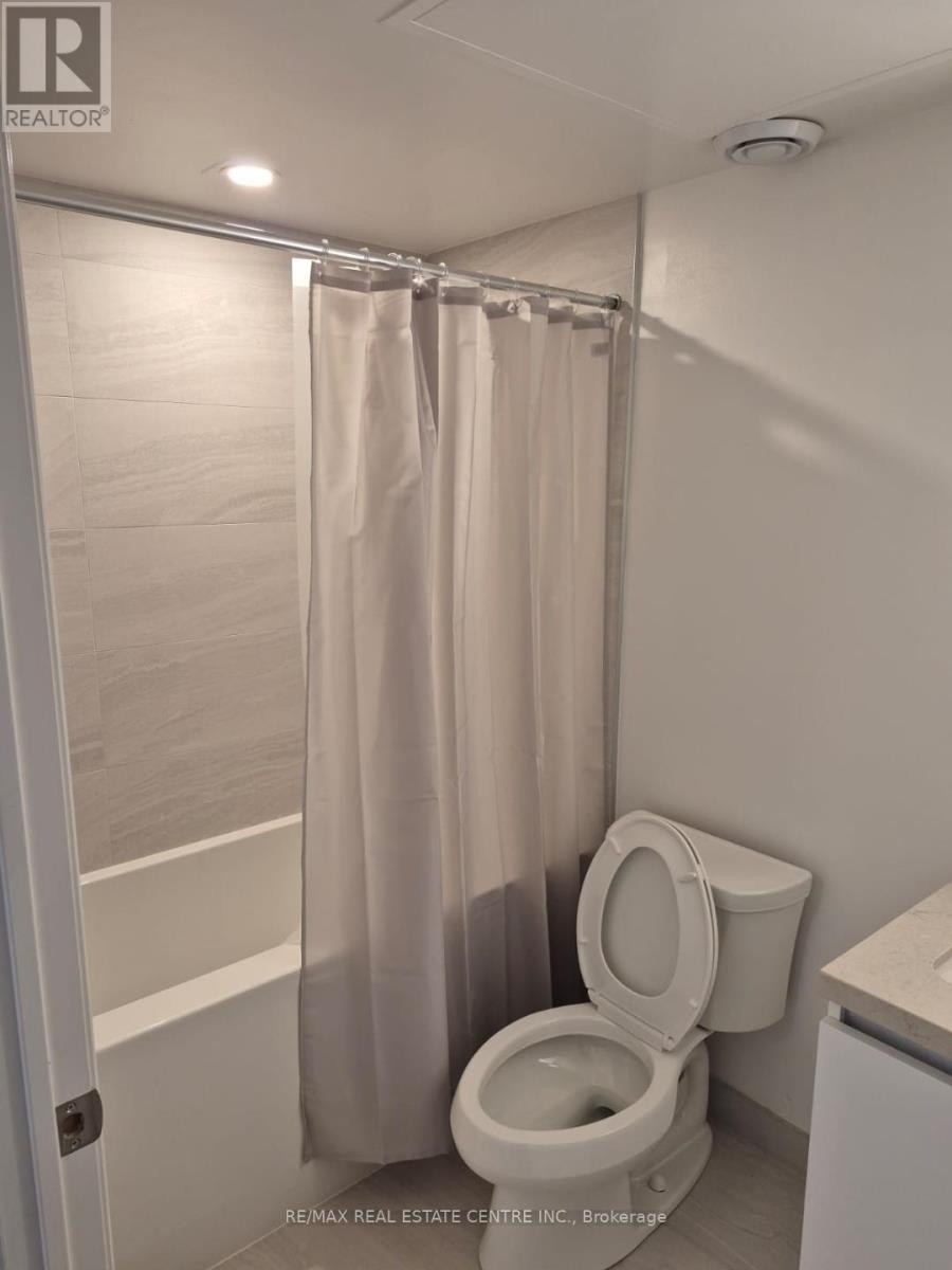 1907 - 4015 The Exchange, Mississauga, Ontario  L5B 0N9 - Photo 7 - W12526006