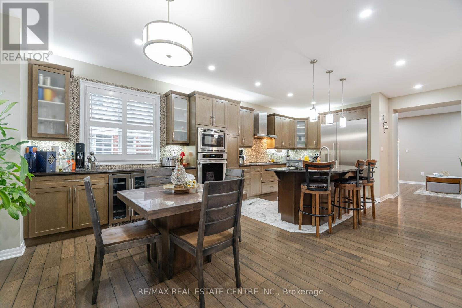 1446 Farmstead Drive, Milton, Ontario  L9E 0A5 - Photo 18 - W12526010