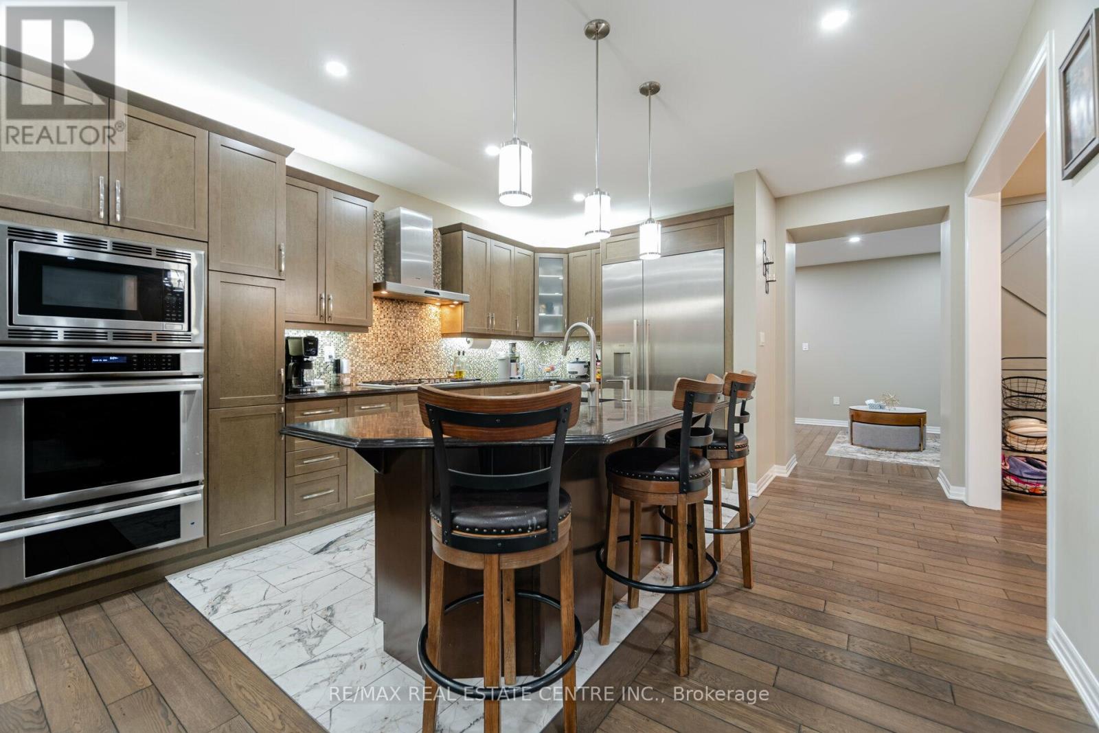 1446 Farmstead Drive, Milton, Ontario  L9E 0A5 - Photo 19 - W12526010