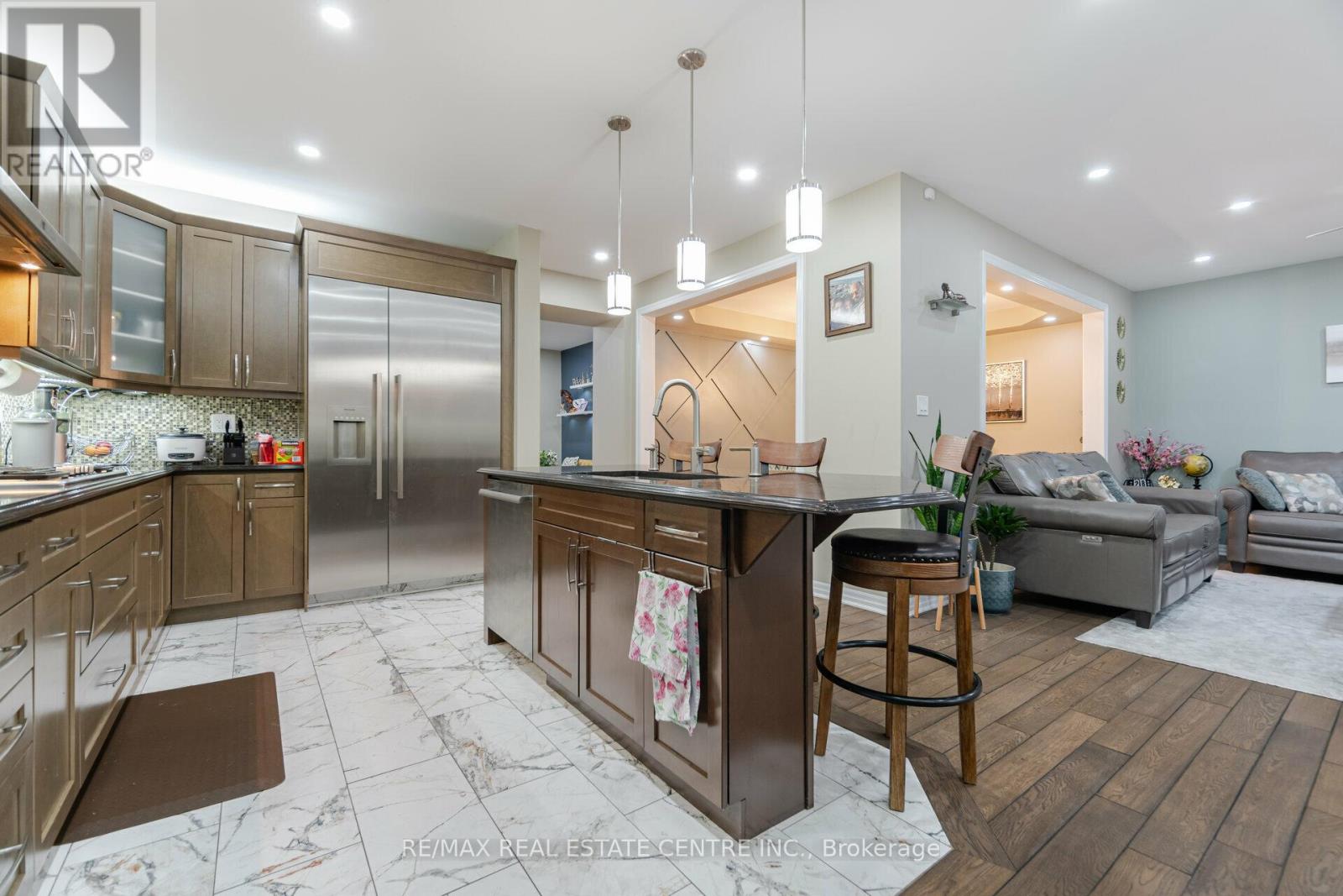 1446 Farmstead Drive, Milton, Ontario  L9E 0A5 - Photo 23 - W12526010