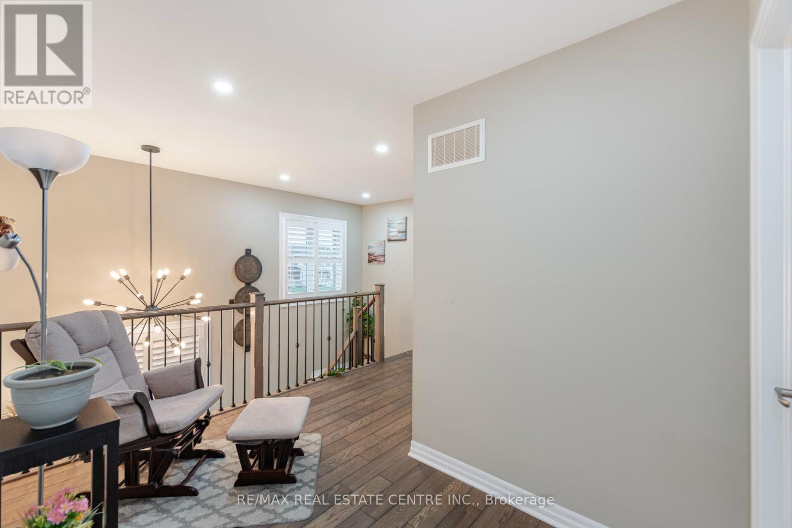 1446 Farmstead Drive, Milton, Ontario  L9E 0A5 - Photo 27 - W12526010