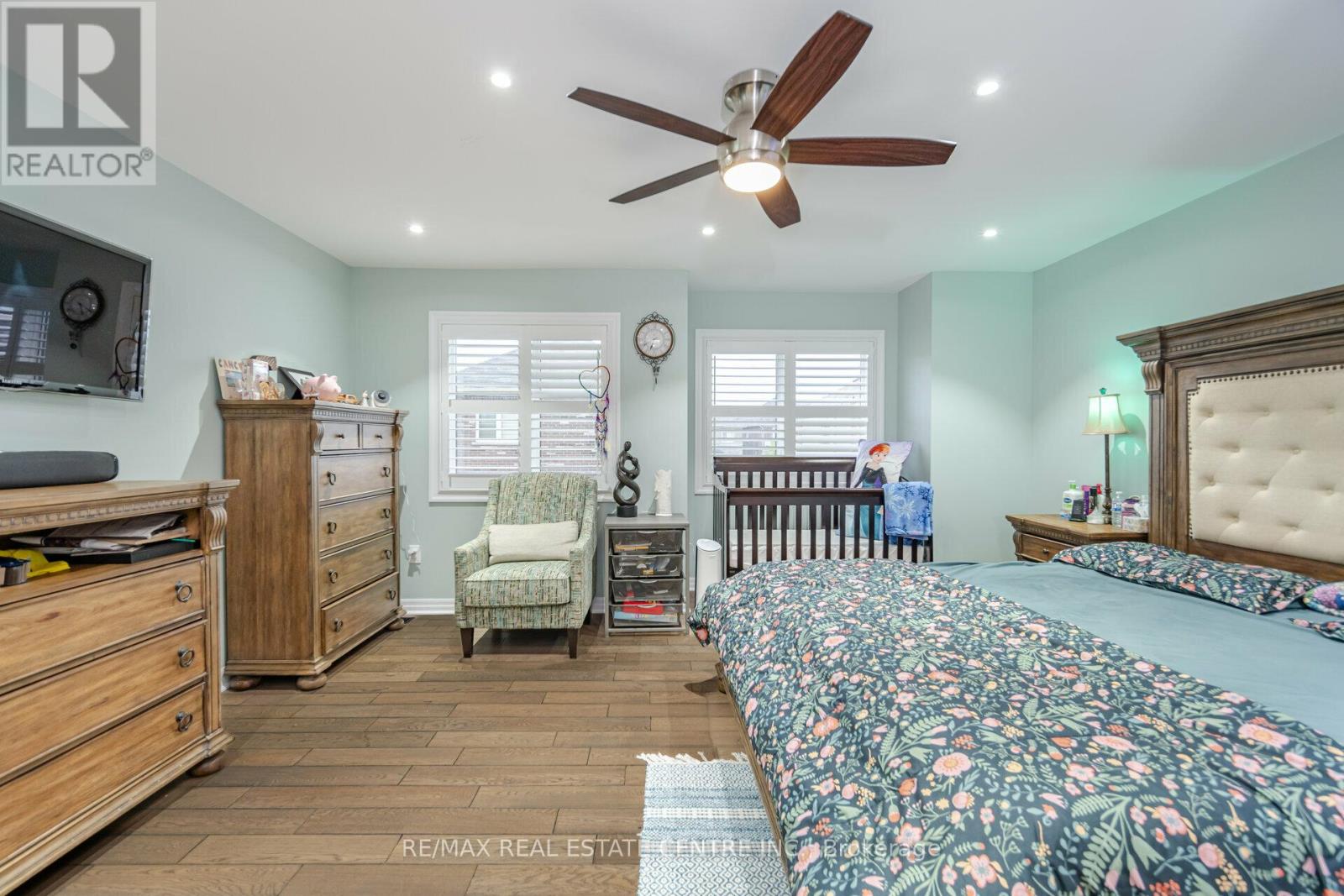 1446 Farmstead Drive, Milton, Ontario  L9E 0A5 - Photo 29 - W12526010