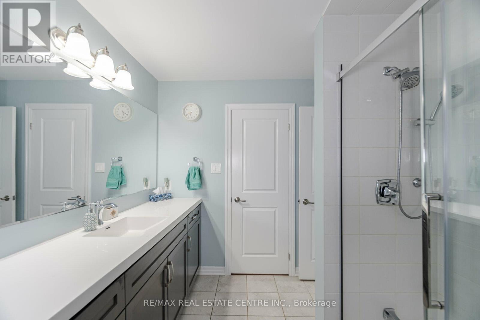 1446 Farmstead Drive, Milton, Ontario  L9E 0A5 - Photo 34 - W12526010