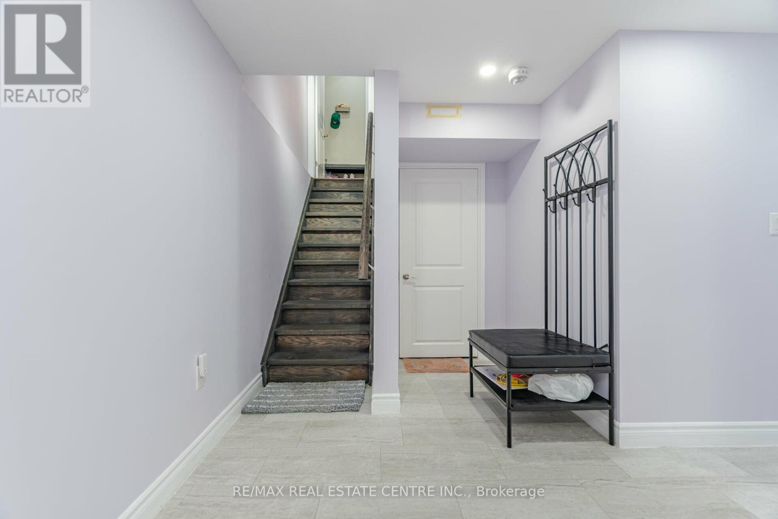 1446 Farmstead Drive, Milton, Ontario  L9E 0A5 - Photo 38 - W12526010