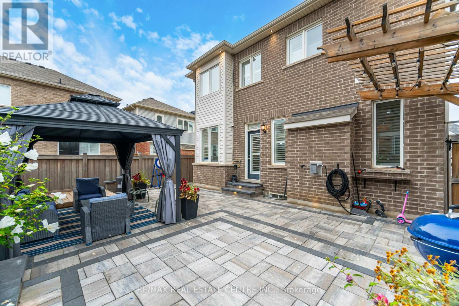 1446 Farmstead Drive, Milton, Ontario  L9E 0A5 - Photo 46 - W12526010