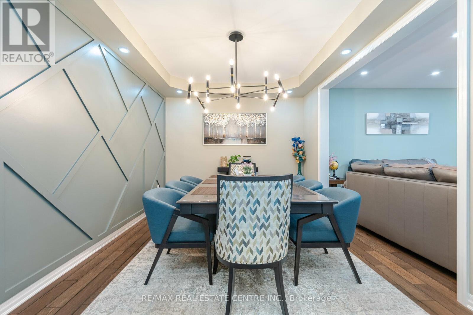 1446 Farmstead Drive, Milton, Ontario  L9E 0A5 - Photo 9 - W12526010