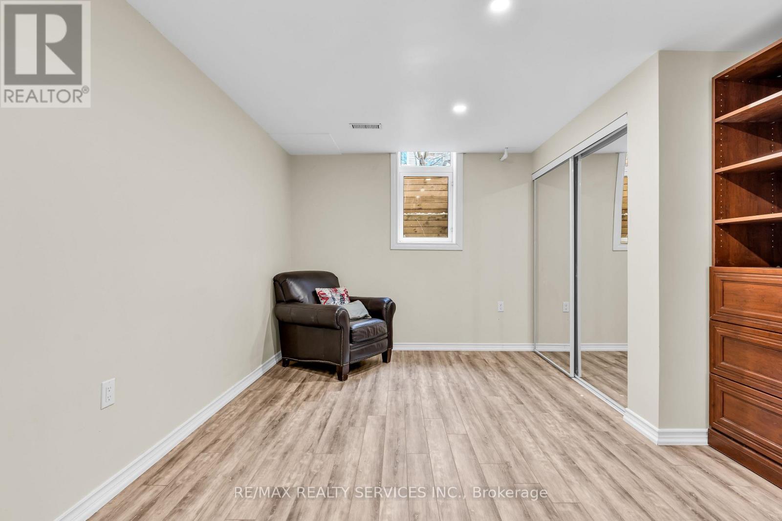 115 - 2055 Walkers Line, Burlington, Ontario  L7M 4B5 - Photo 34 - W12526034