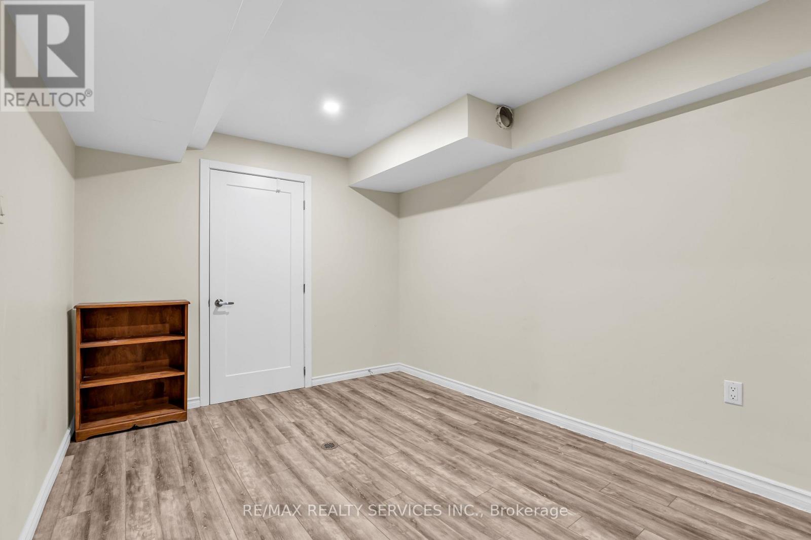 115 - 2055 Walkers Line, Burlington, Ontario  L7M 4B5 - Photo 35 - W12526034