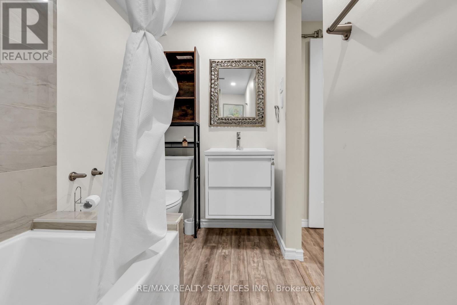 115 - 2055 Walkers Line, Burlington, Ontario  L7M 4B5 - Photo 39 - W12526034