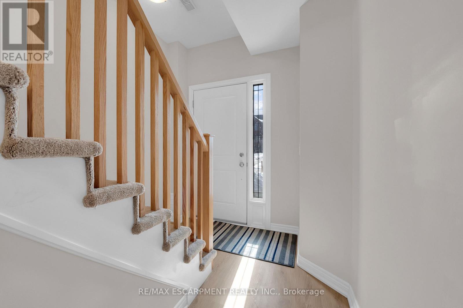 6 - 19 Picardy Drive, Hamilton, Ontario  L8J 0M7 - Photo 8 - X12526040