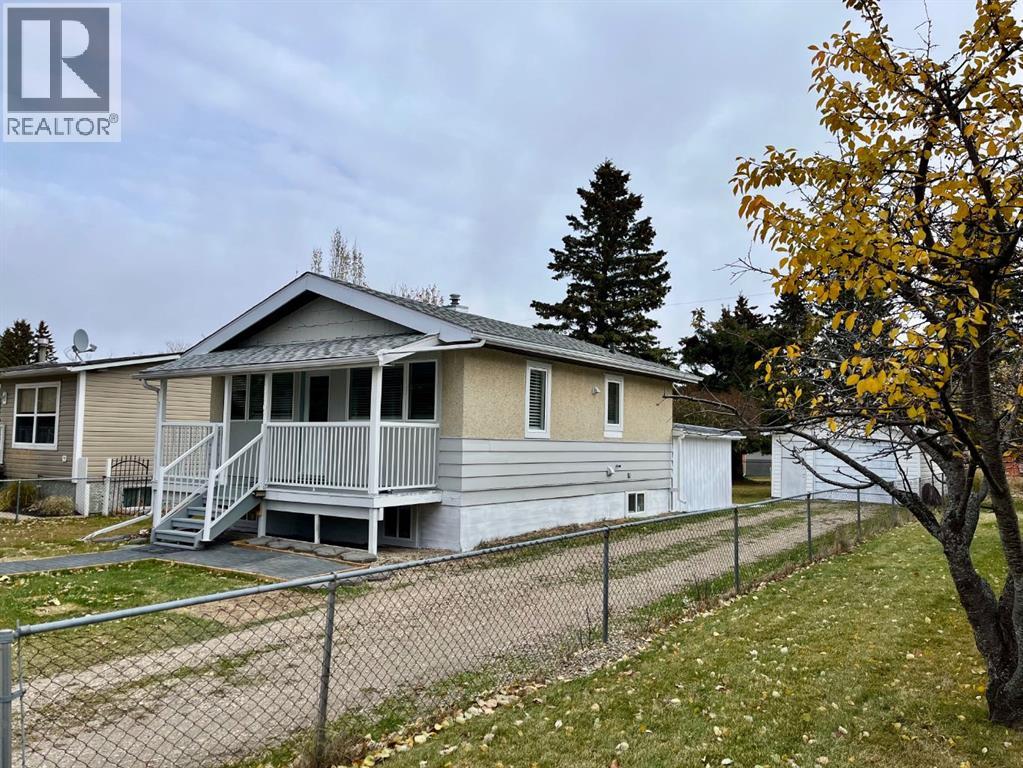 5407 53 Street, Rocky Mountain House, Alberta  T4T 1G9 - Photo 2 - A2267127