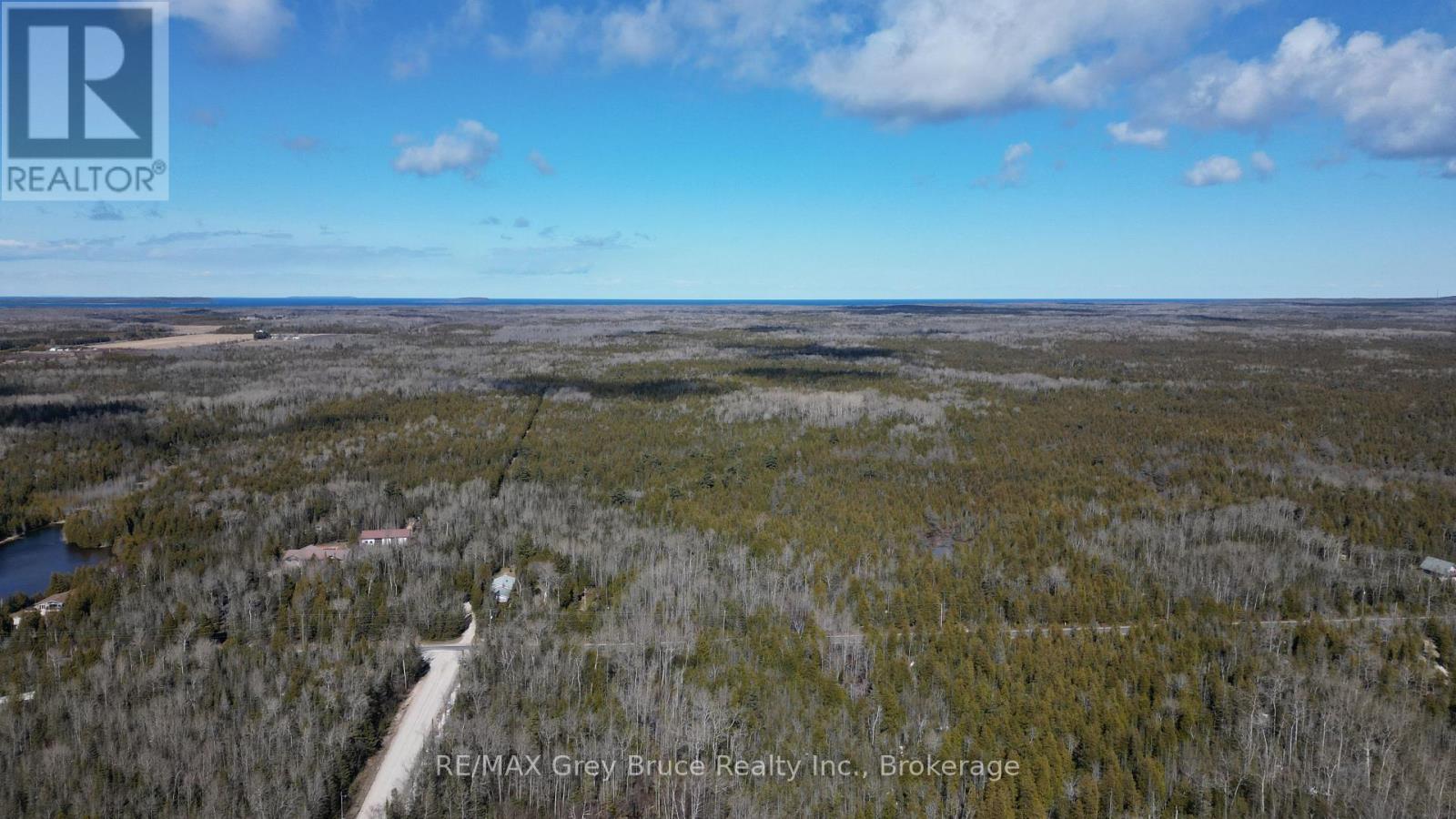 31 Baise Avenue, Northern Bruce Peninsula, Ontario  N0H 2R0 - Photo 23 - X12526086