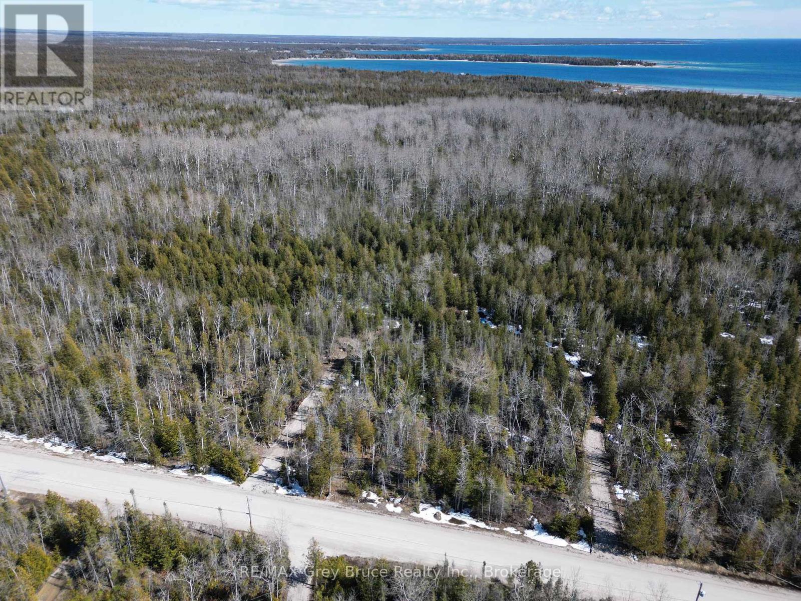 31 Baise Avenue, Northern Bruce Peninsula, Ontario  N0H 2R0 - Photo 4 - X12526086