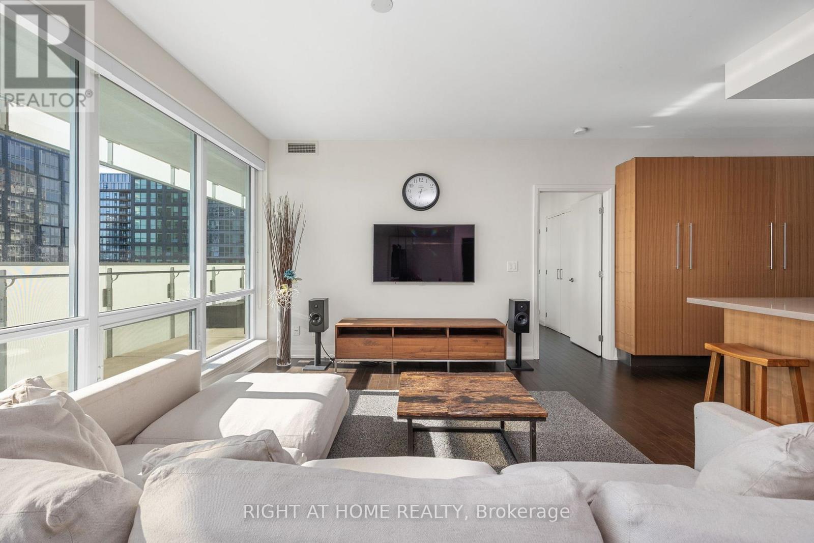 3901 - 80 John Street, Toronto, Ontario  M5V 3X4 - Photo 4 - C12526056