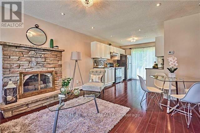 702 Brock Street S, Whitby, Ontario L1N 4L2 - Photo 3 - E12465515