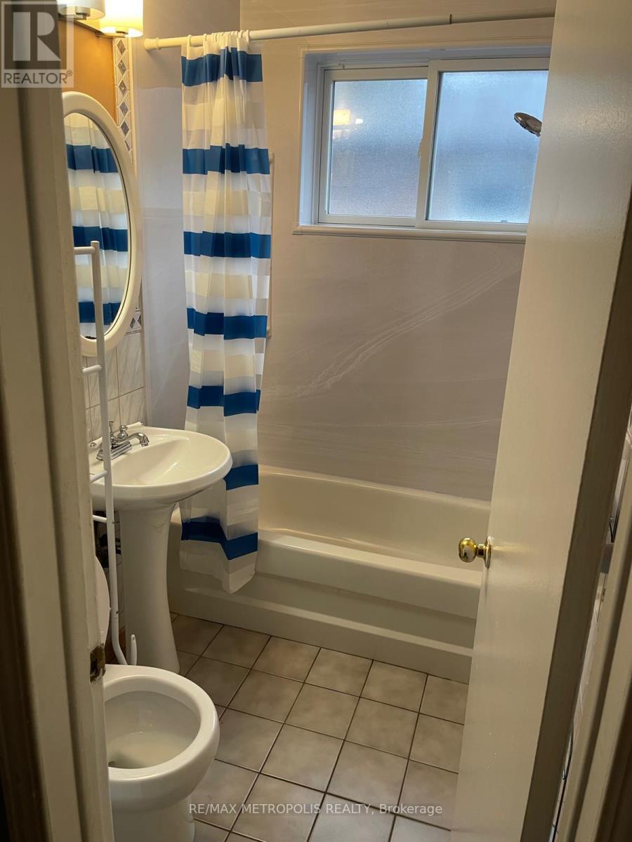 Upper - 99 Overture Road, Toronto, Ontario  M1E 2W3 - Photo 18 - E12526066