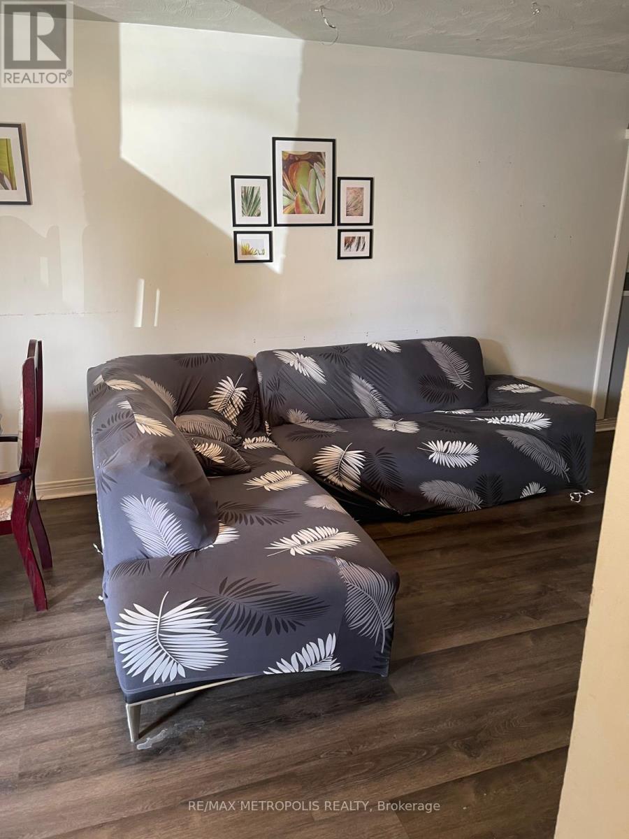 Upper - 99 Overture Road, Toronto, Ontario  M1E 2W3 - Photo 6 - E12526066