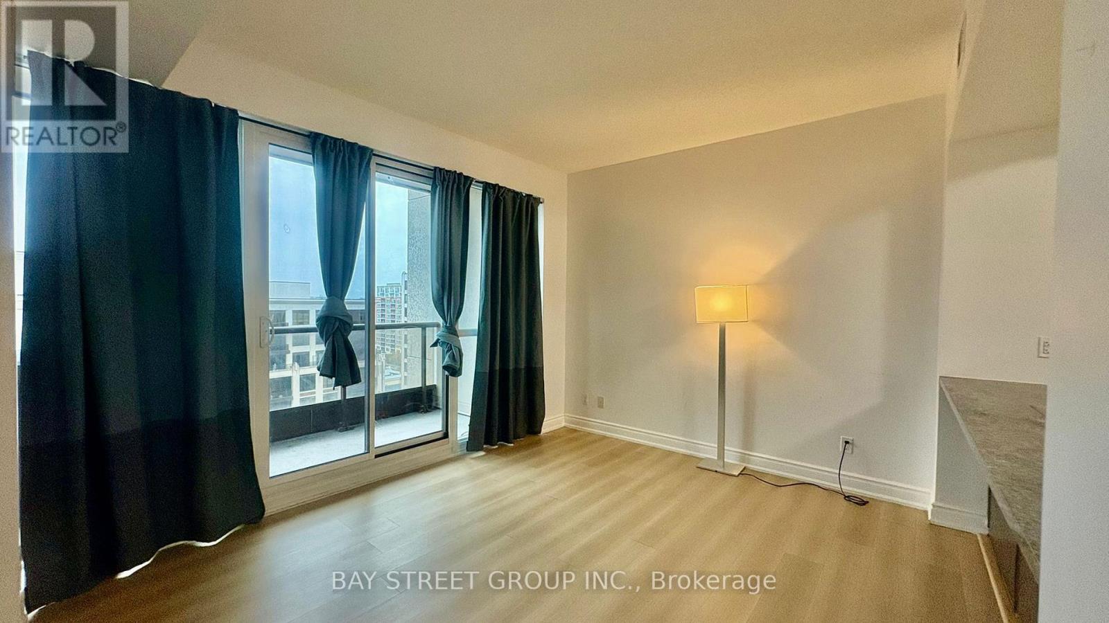 C1510 - 38 Cedarland Drive Boulevard, Markham, Ontario  L6G 1E3 - Photo 6 - N12526060