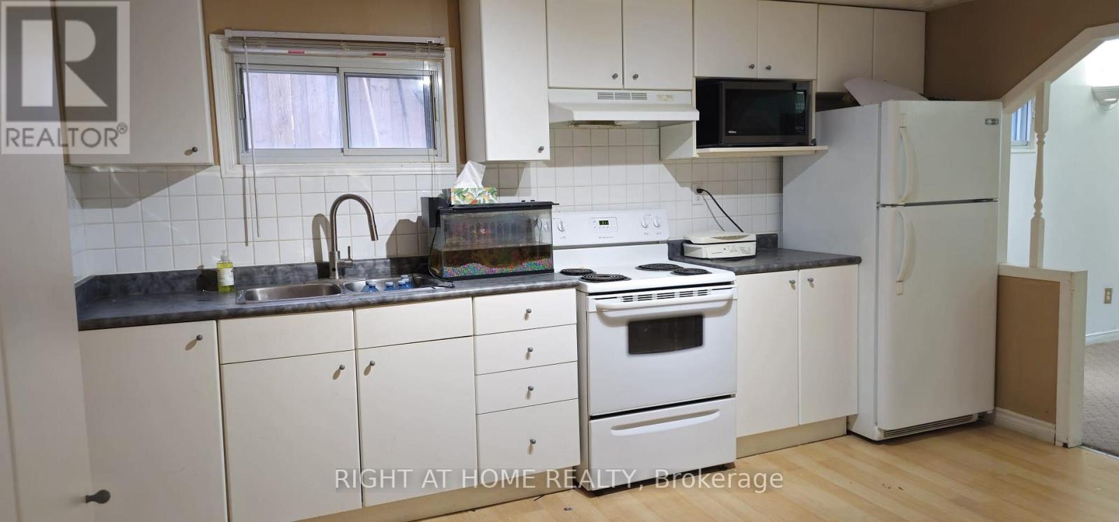 Lower - 1999 Carrera Lane, Mississauga, Ontario  L5J 1C6 - Photo 6 - W12519544