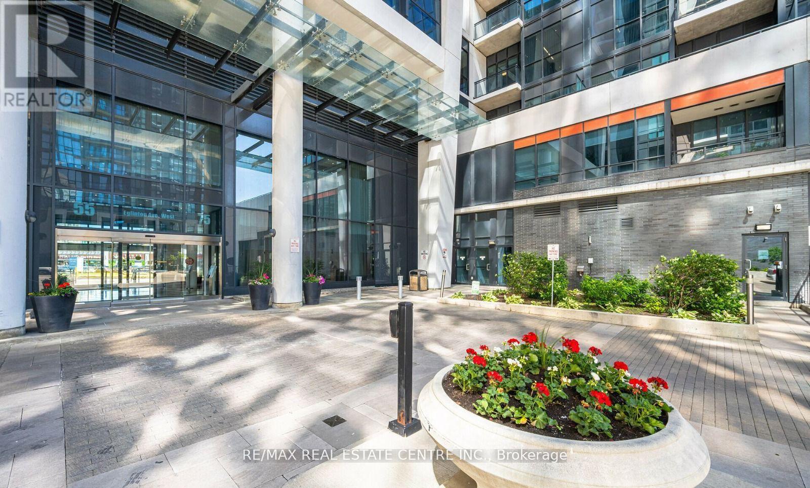 109 - 75 Eglinton Avenue W, Mississauga, Ontario  L5R 0E4 - Photo 2 - W12526076