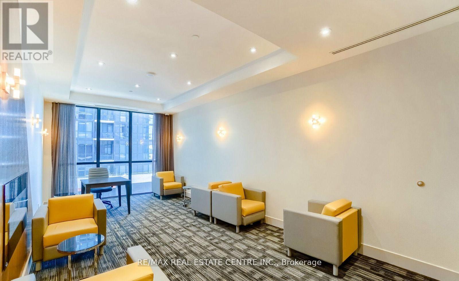 109 - 75 Eglinton Avenue W, Mississauga, Ontario  L5R 0E4 - Photo 22 - W12526076