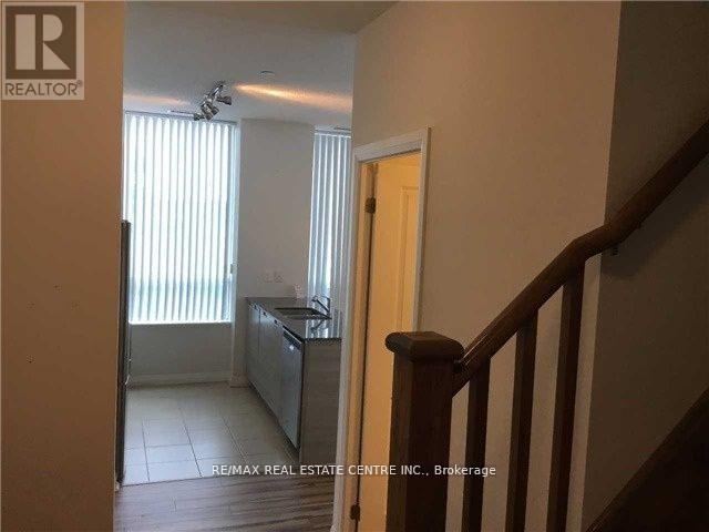 109 - 75 Eglinton Avenue W, Mississauga, Ontario  L5R 0E4 - Photo 8 - W12526076