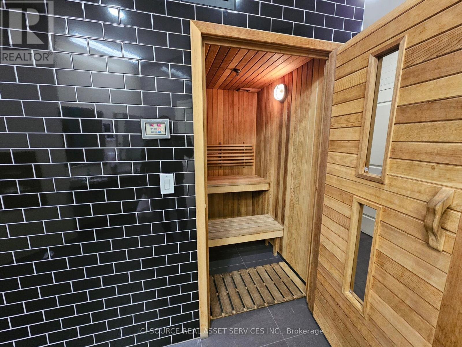 919 - 12 Woodstream Boulevard, Vaughan, Ontario  L4L 8C3 - Photo 37 - N12523006