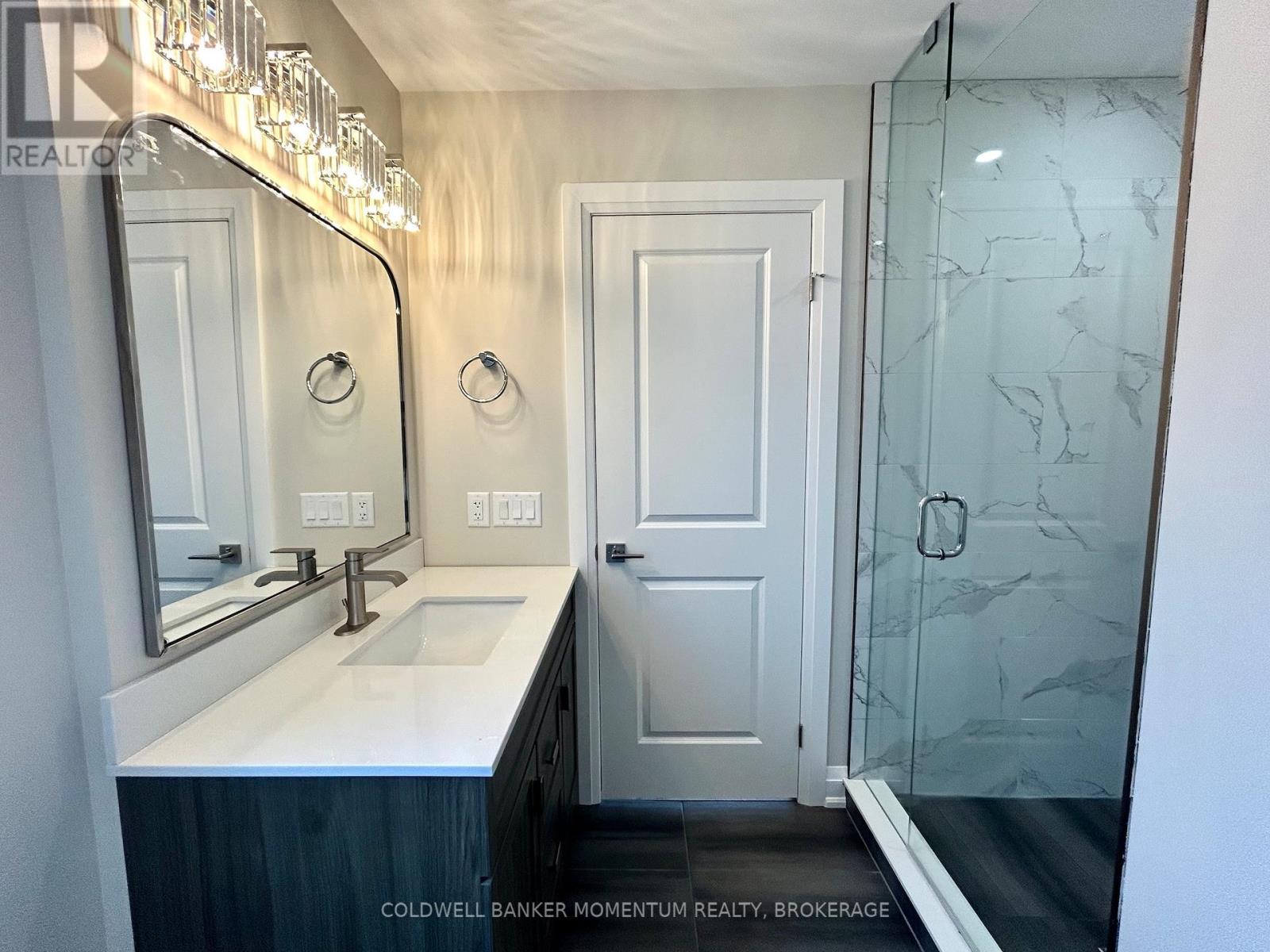 Upper - 5103 Bridge Street, Niagara Falls, Ontario  L2E 2S9 - Photo 18 - X12525278