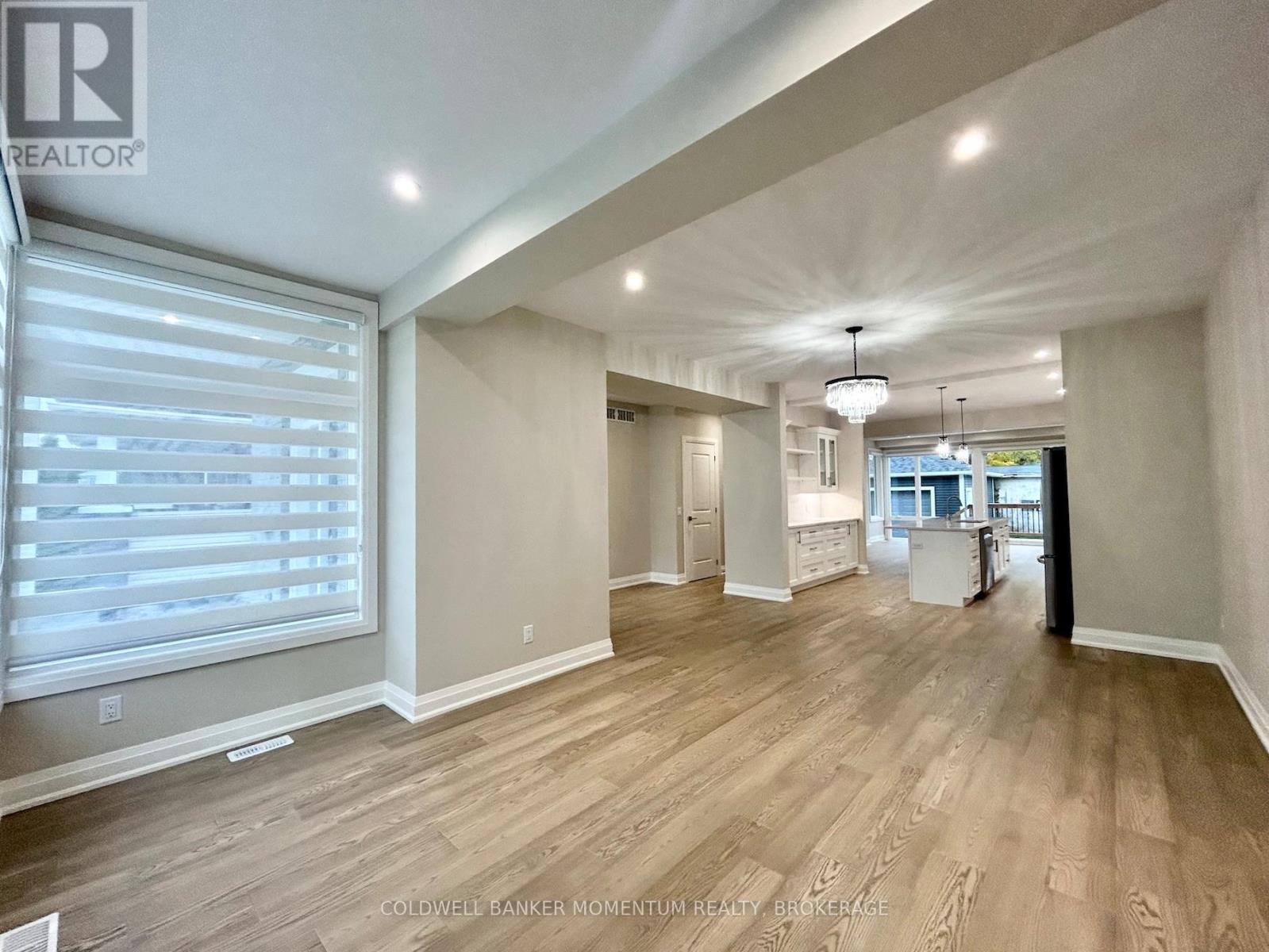 Upper - 5103 Bridge Street, Niagara Falls, Ontario  L2E 2S9 - Photo 6 - X12525278