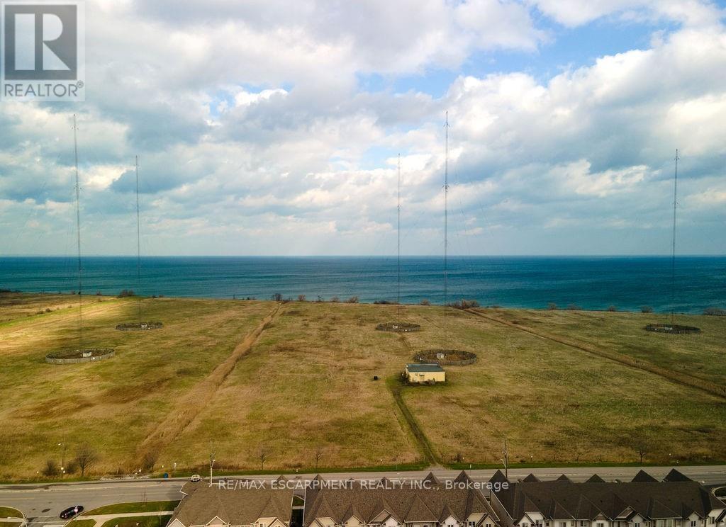 810 - 560 North Service Road, Grimsby, Ontario  L3M 0G1 - Photo 18 - X12526054