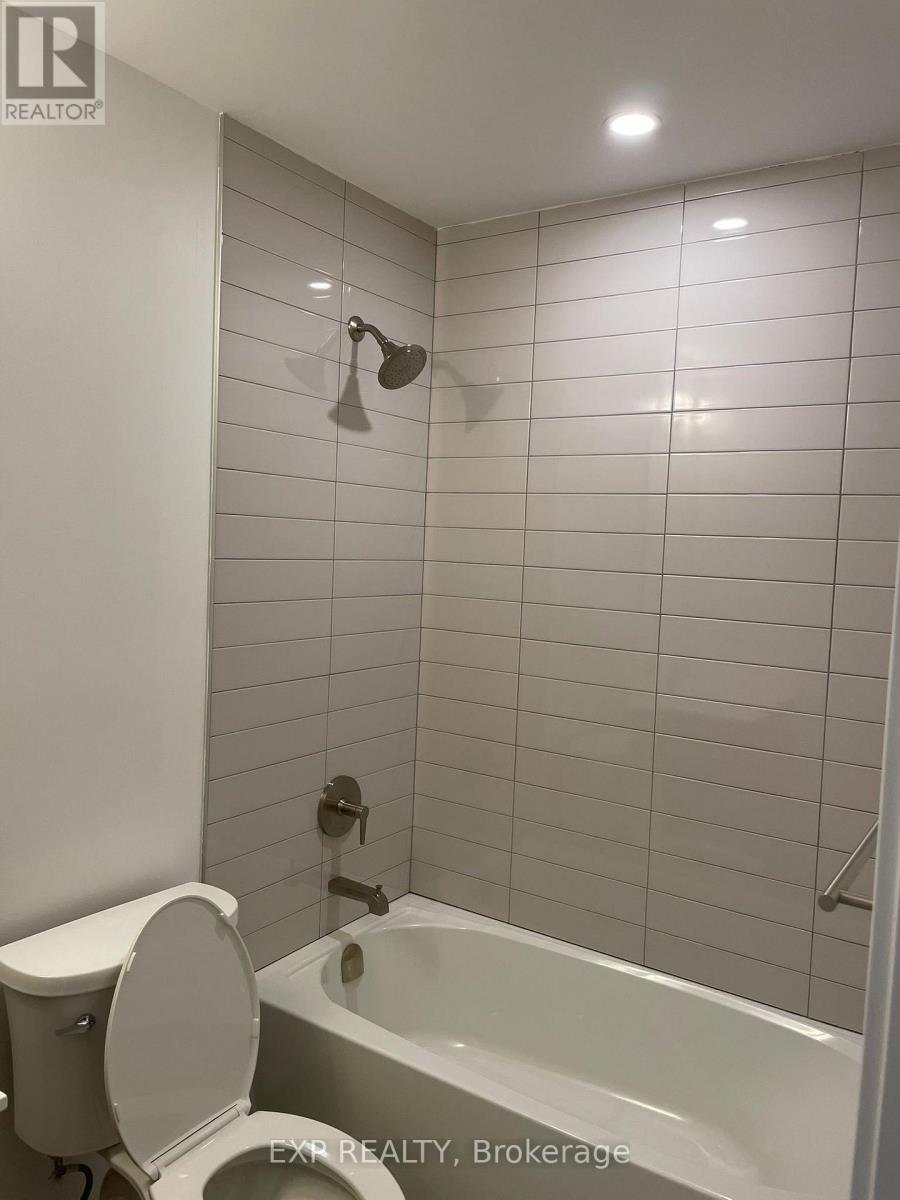 2105 - 15 Wellington Street S, Waterloo, Ontario  N2G 0E4 - Photo 13 - X12526078