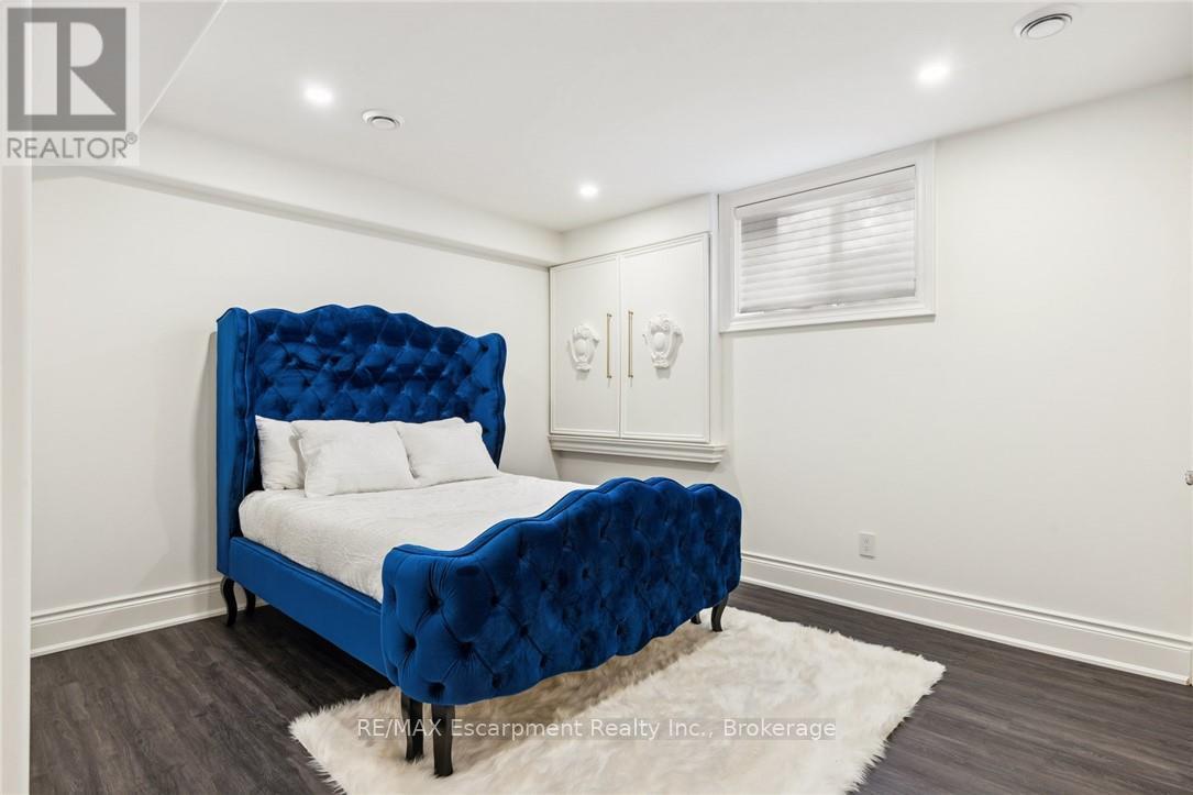 25 Arbourvale Common Road, St. Catharines, Ontario  L2T 3B7 - Photo 32 - X12526112