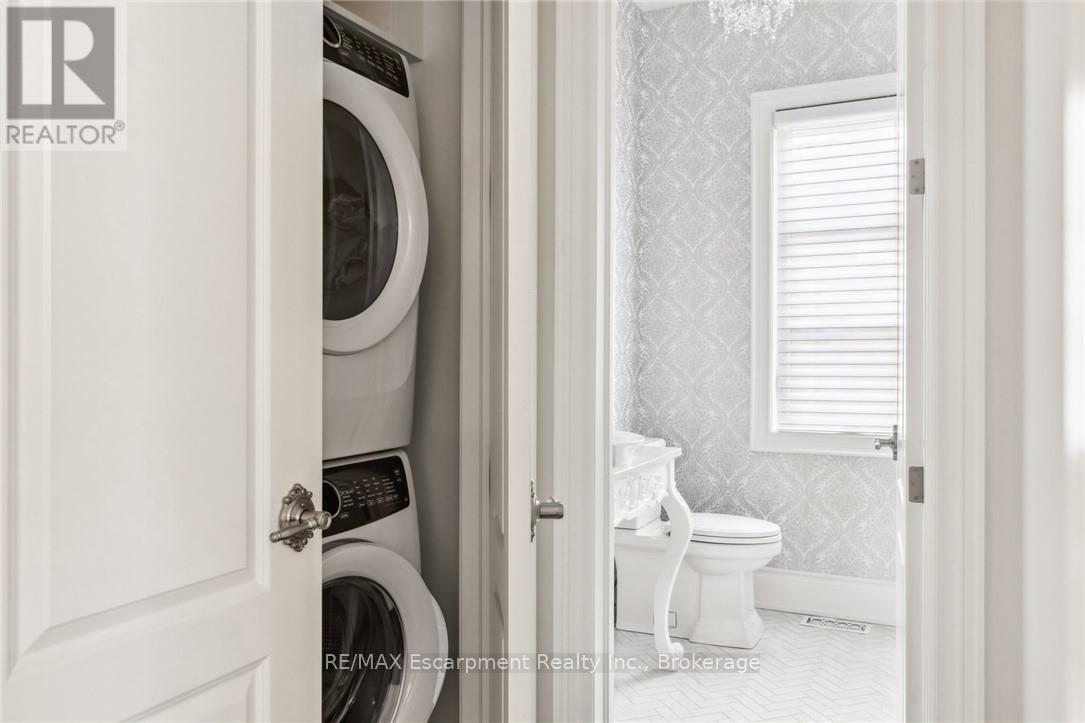 25 Arbourvale Common Road, St. Catharines, Ontario  L2T 3B7 - Photo 38 - X12526112