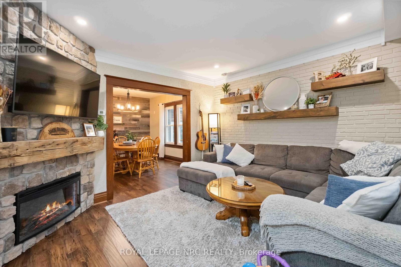 295 Humboldt Parkway, Port Colborne, Ontario L3K 2H7 - Photo 11 - X12526090