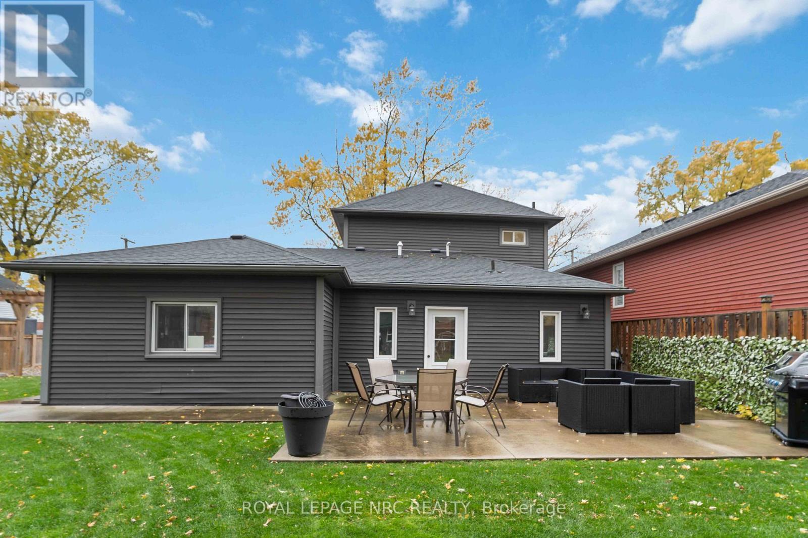 295 Humboldt Parkway, Port Colborne, Ontario L3K 2H7 - Photo 37 - X12526090