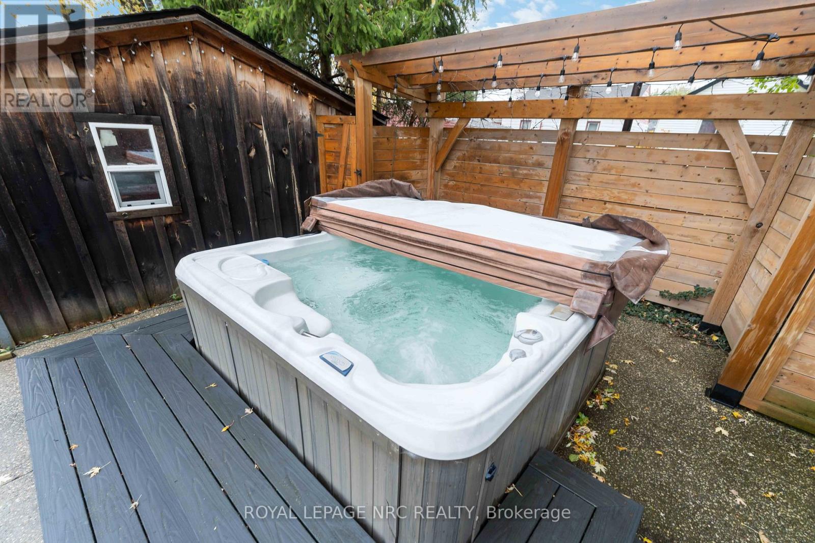 295 Humboldt Parkway, Port Colborne, Ontario L3K 2H7 - Photo 42 - X12526090