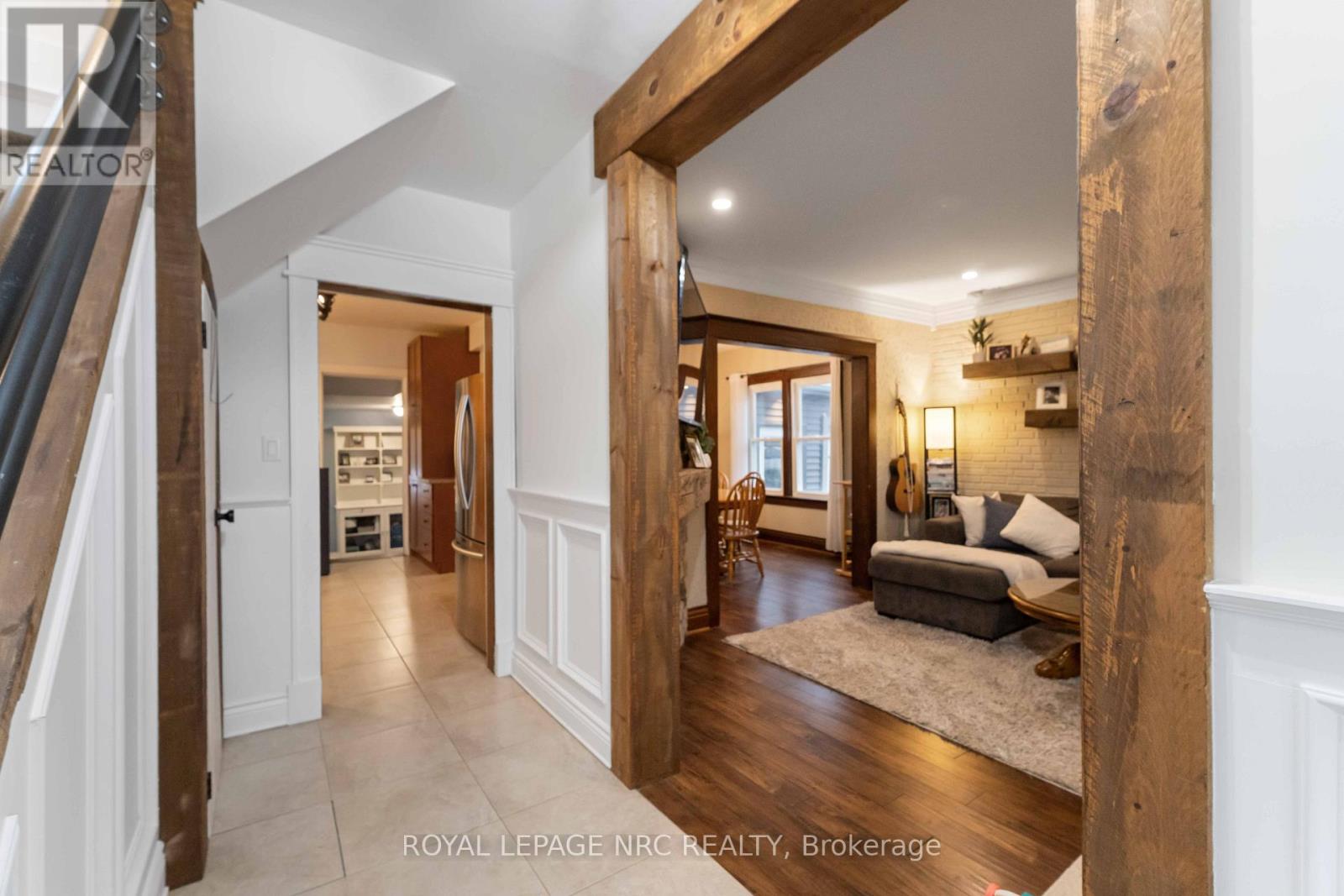 295 Humboldt Parkway, Port Colborne, Ontario L3K 2H7 - Photo 9 - X12526090