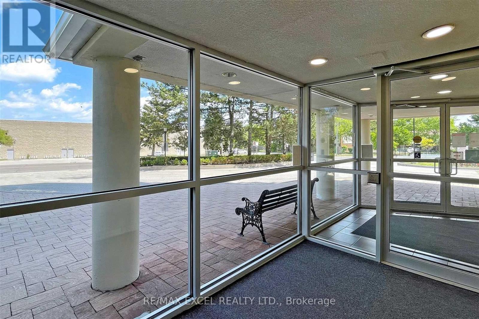 907 - 2500 Bridletowne Circle, Toronto, Ontario  M1W 2V1 - Photo 4 - E12526106