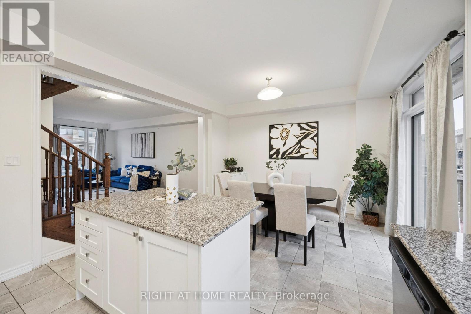 61 Douet Lane, Ajax, Ontario  L1Z 0V4 - Photo 14 - E12526136