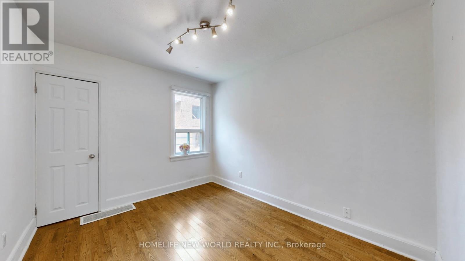 Main Fl - 14 Franklin Avenue, Toronto, Ontario  M2N 1B6 - Photo 10 - C12417966