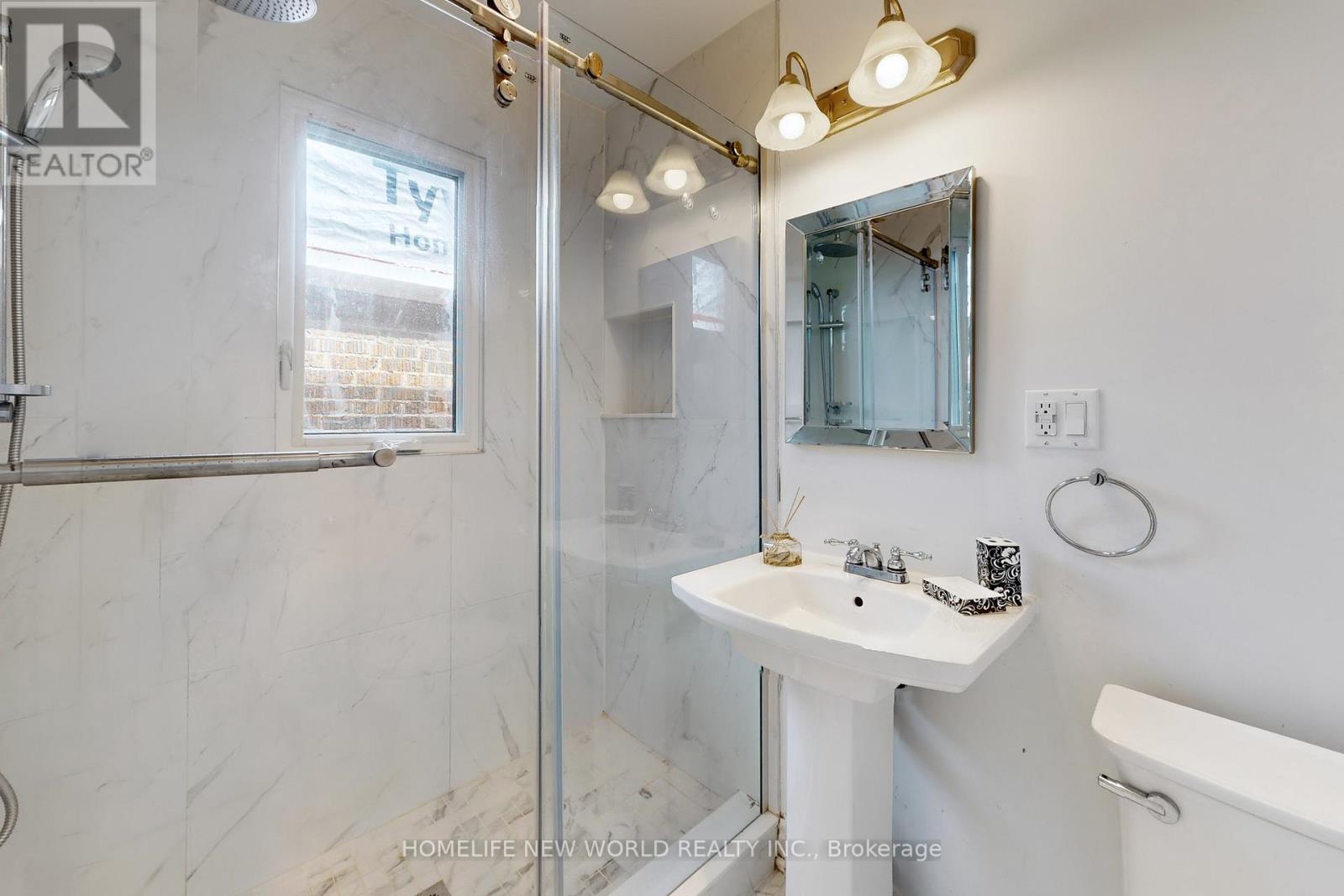 Main Fl - 14 Franklin Avenue, Toronto, Ontario  M2N 1B6 - Photo 13 - C12417966