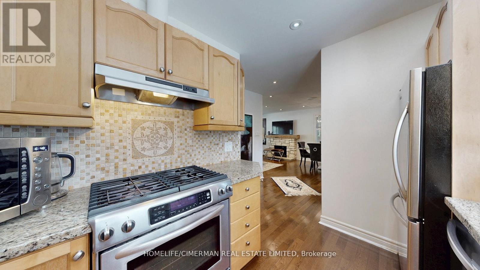 386 Kerrybrook Drive, Richmond Hill, Ontario  L4C 3R1 - Photo 14 - N12526132