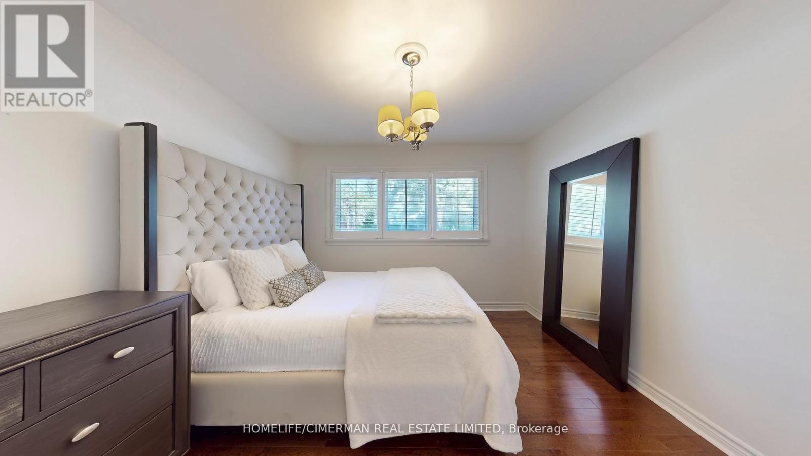 386 Kerrybrook Drive, Richmond Hill, Ontario  L4C 3R1 - Photo 15 - N12526132