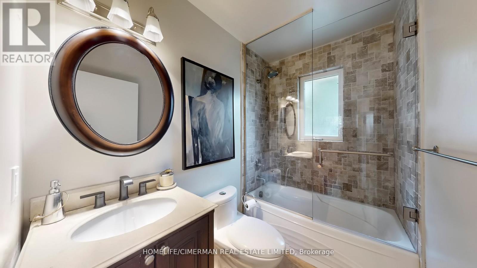 386 Kerrybrook Drive, Richmond Hill, Ontario  L4C 3R1 - Photo 22 - N12526132