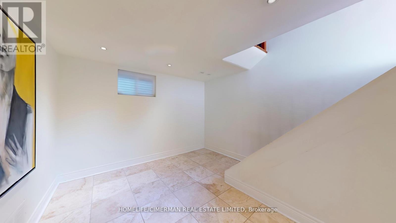 386 Kerrybrook Drive, Richmond Hill, Ontario  L4C 3R1 - Photo 25 - N12526132