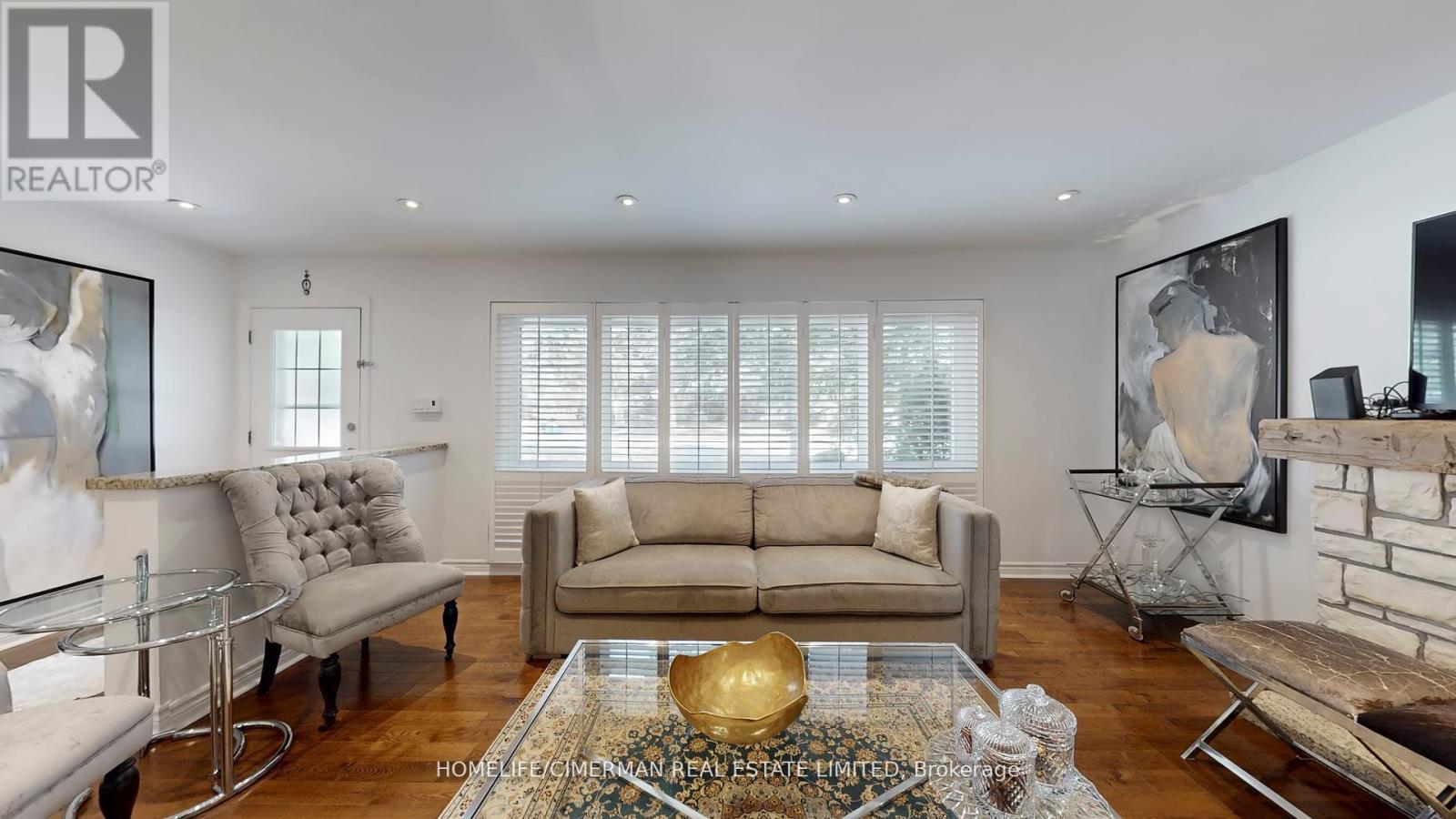 386 Kerrybrook Drive, Richmond Hill, Ontario  L4C 3R1 - Photo 6 - N12526132