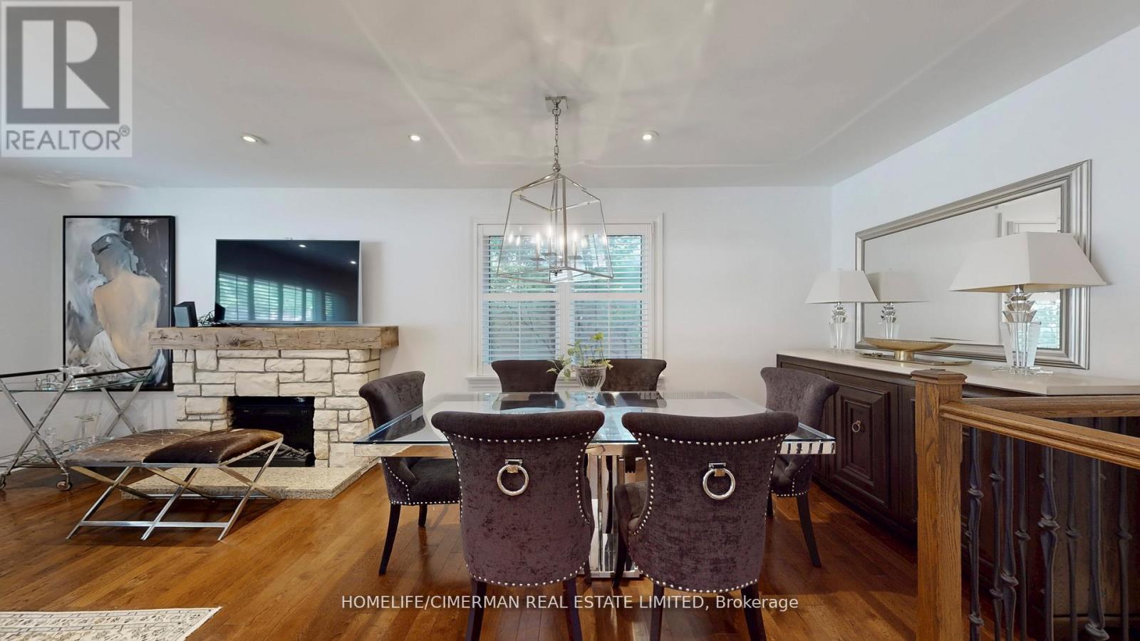 386 Kerrybrook Drive, Richmond Hill, Ontario  L4C 3R1 - Photo 9 - N12526132