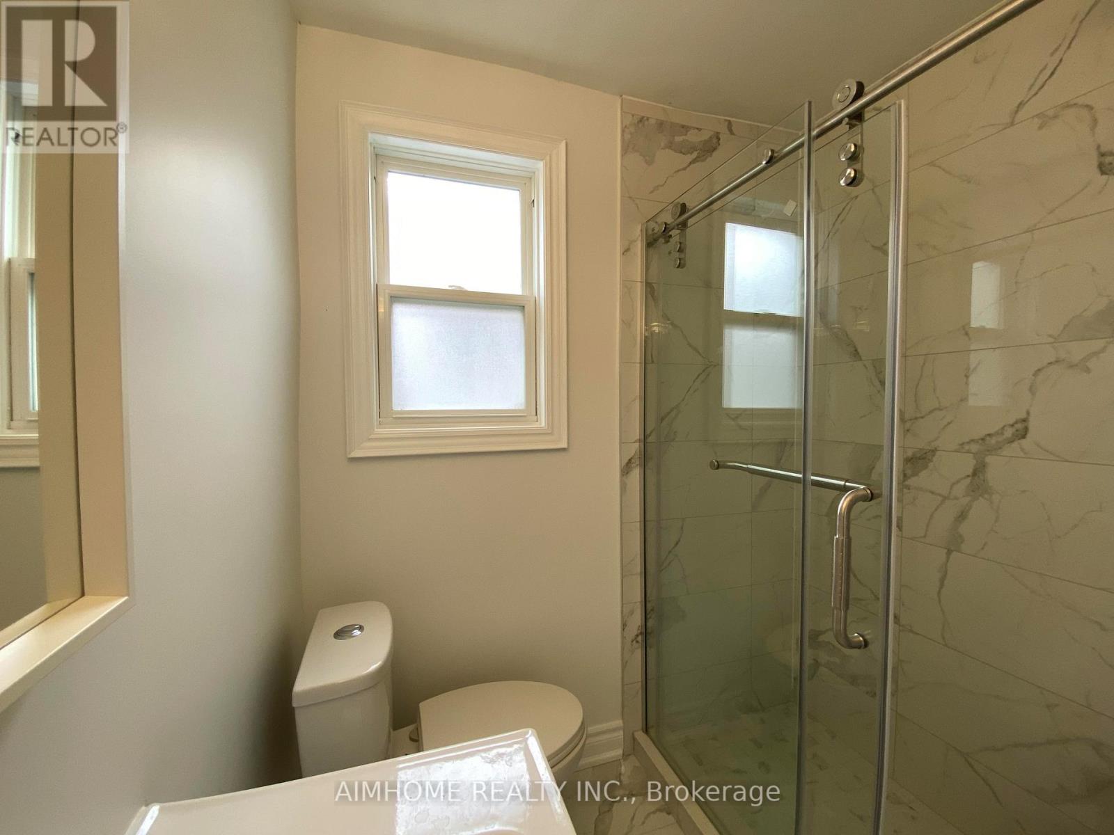 (Main) - 108 Steeles Avenue E, Markham, Ontario  L3T 1A4 - Photo 3 - N12526138